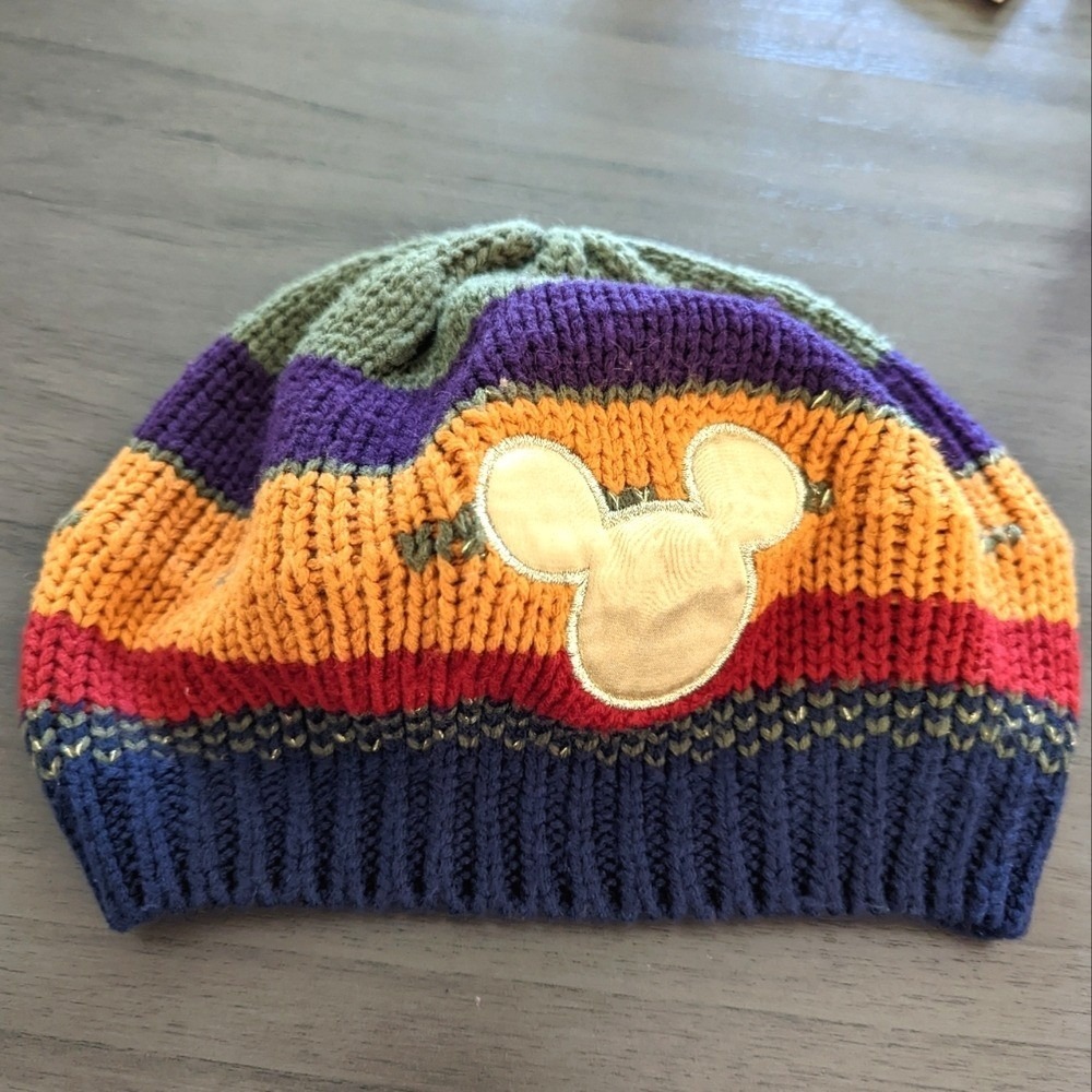 Retro Vibe DISNEY PARKS Beanie Golden Yellow Mickey Mouse Embroidered Logo OSFM